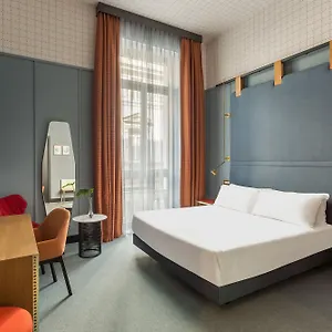4* فندق رووم ميت جيوليا