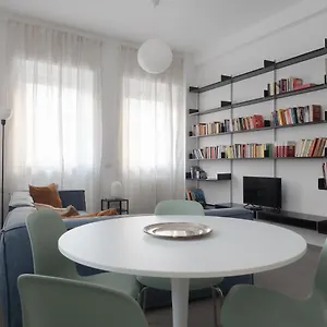 https://morosini-18-spazio-morosini.it-lombardy.com